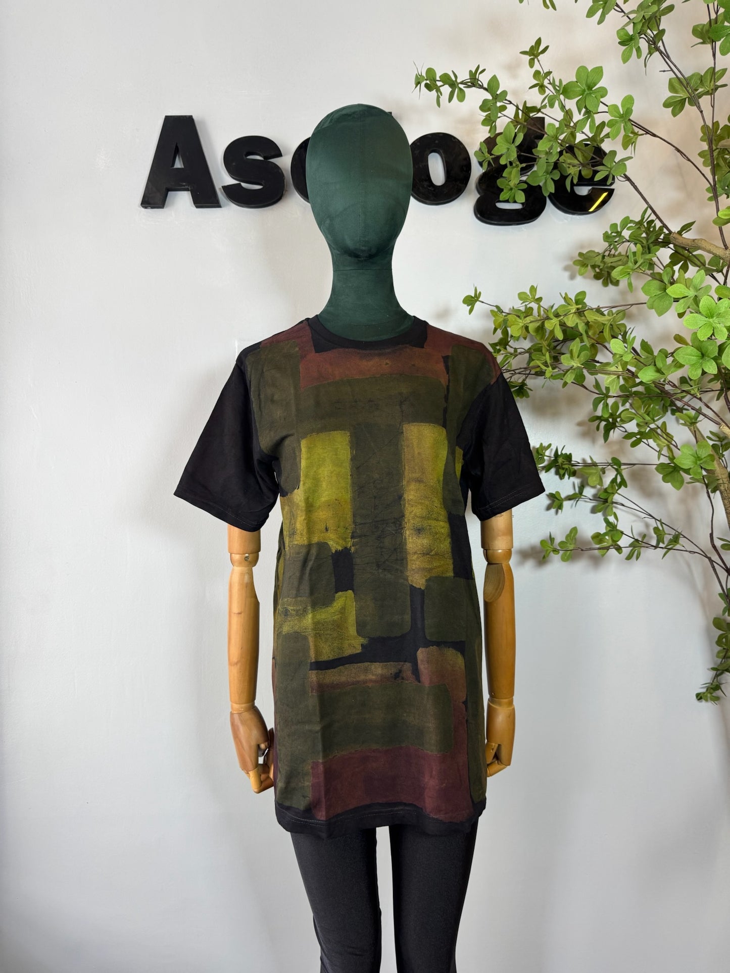 Block Beige Batik T-shirt L