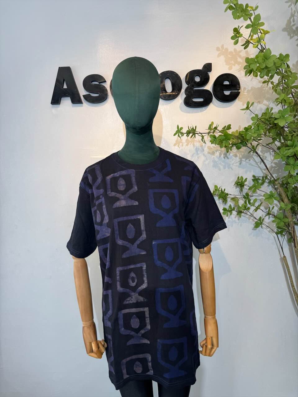 Trophy Adire Tshirt 2XL