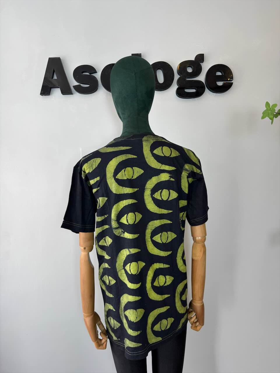 Oju Eko Adire T-shirt M