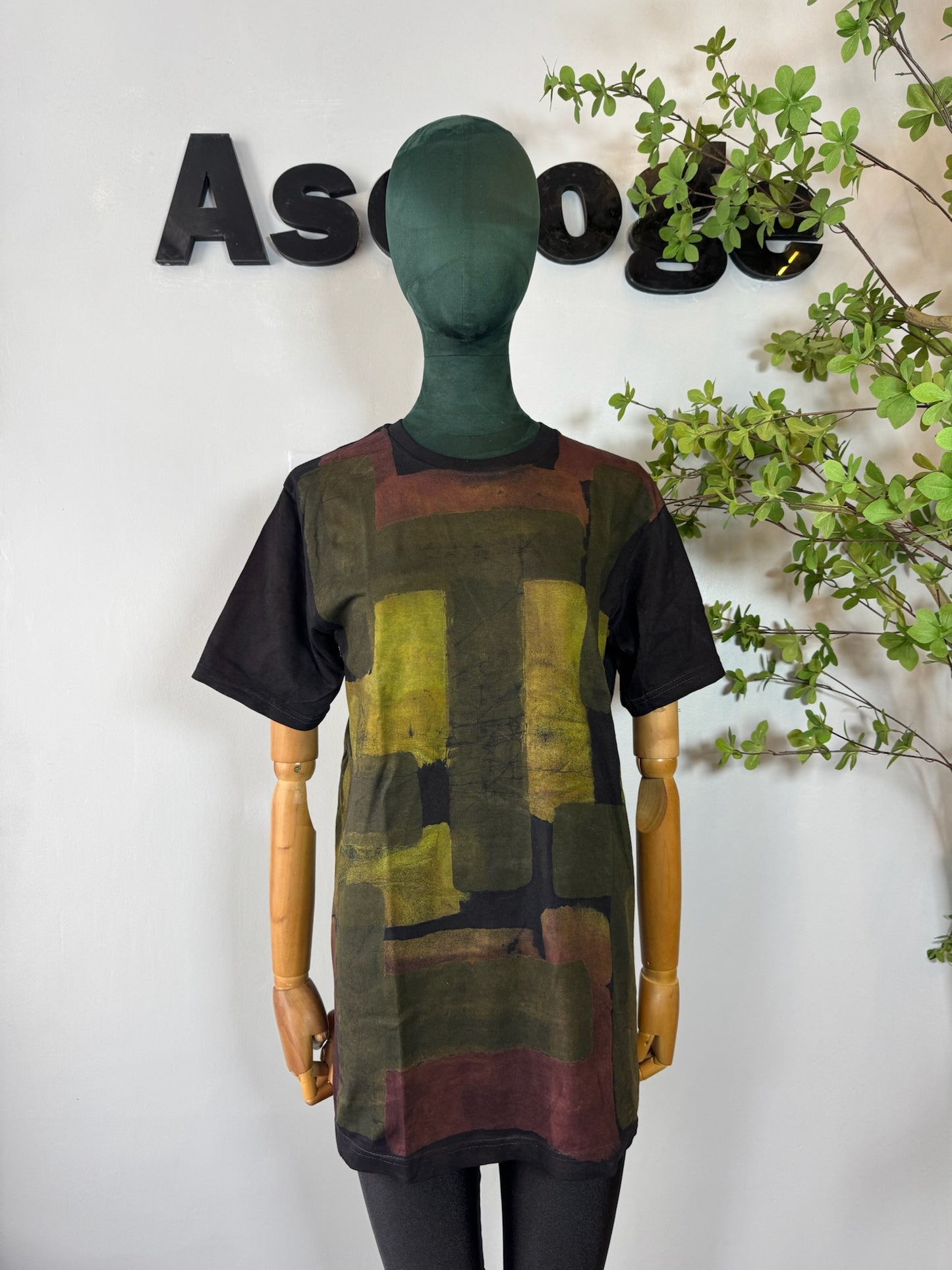 Block Beige Batik T-shirt L