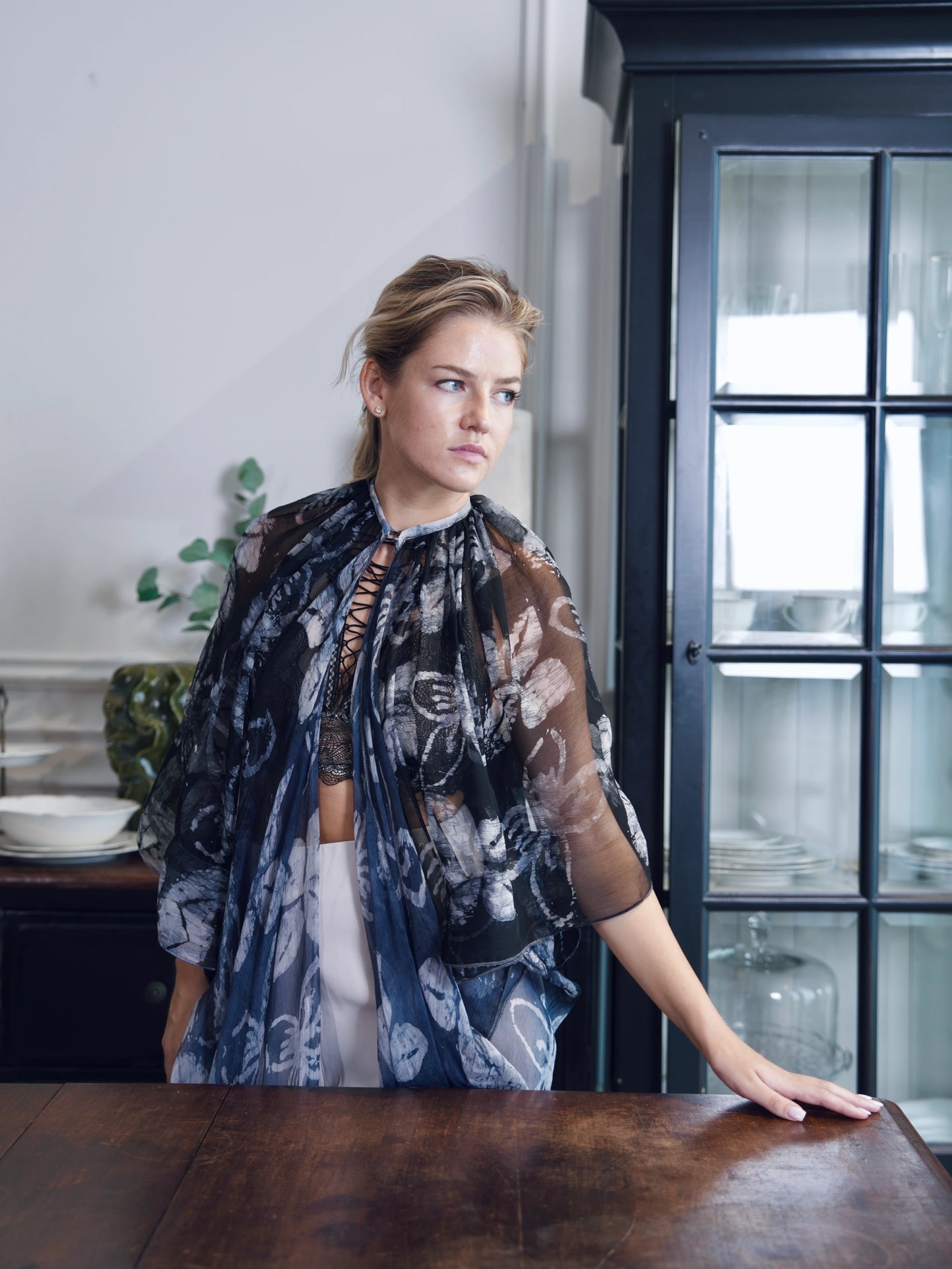 Isinmi Kimono