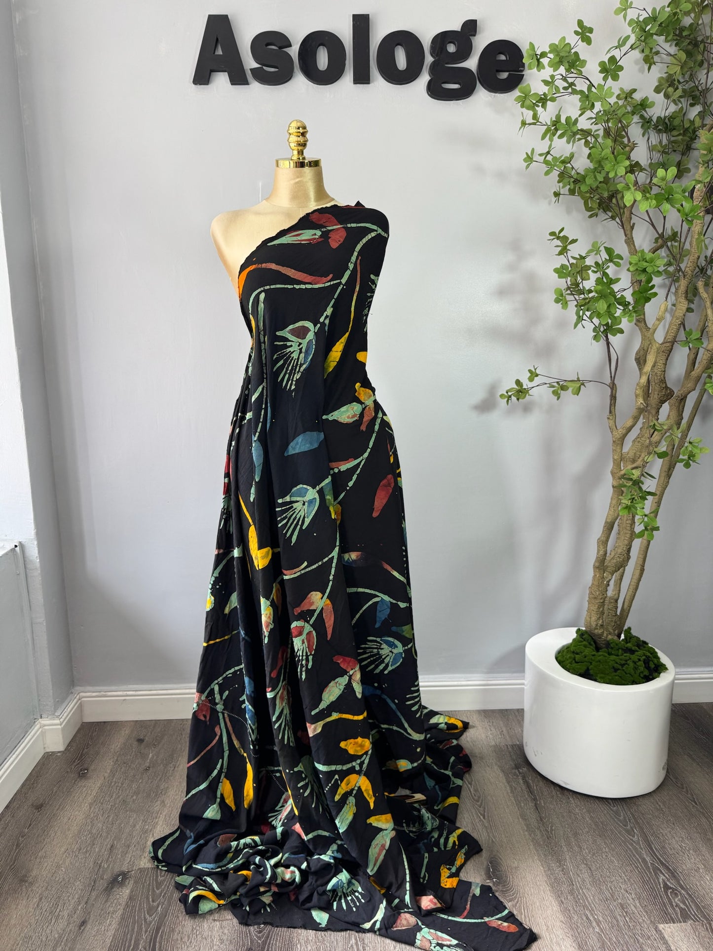 Flowery patterned Adire
