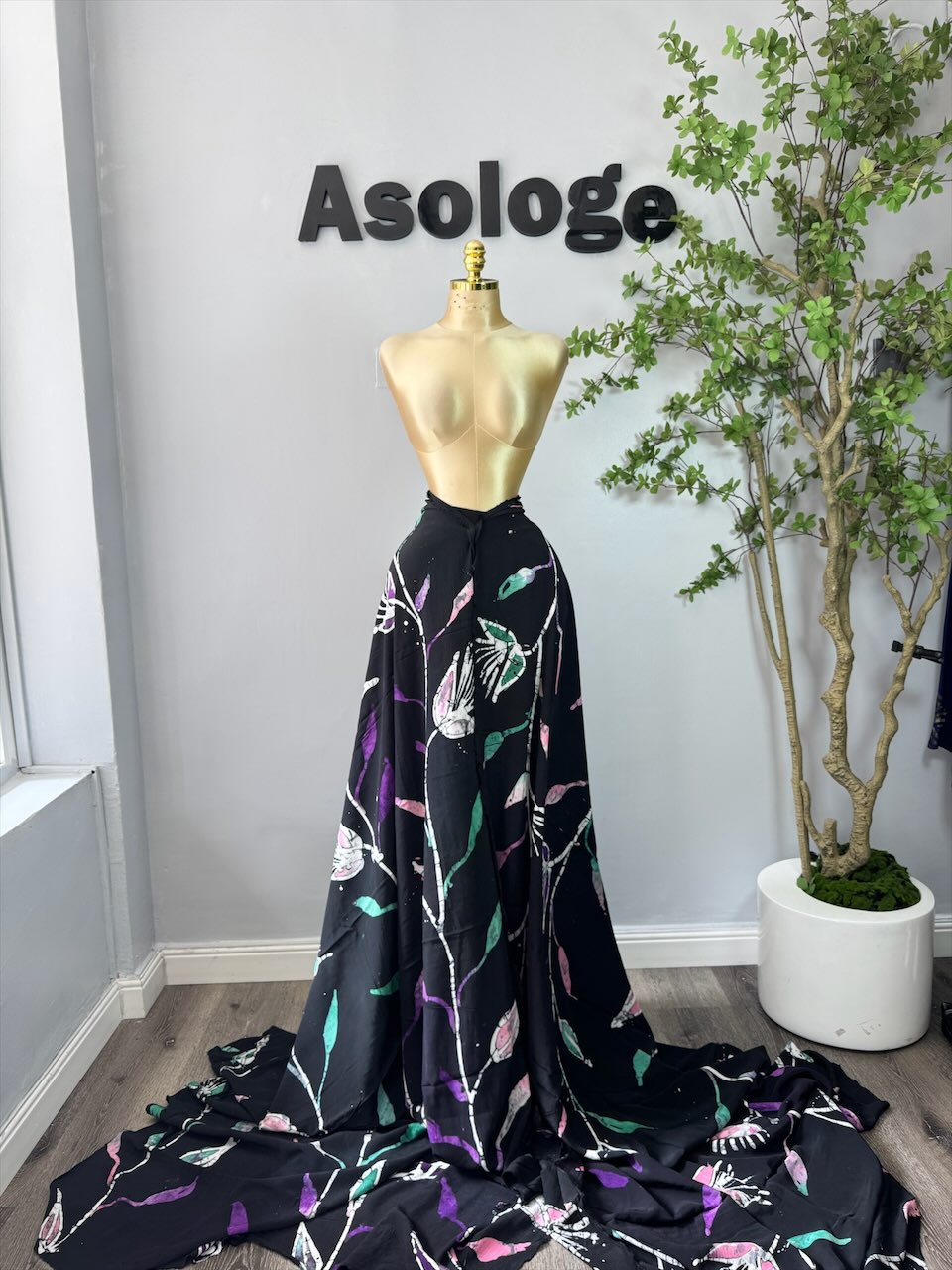 Flowery patterned Adire